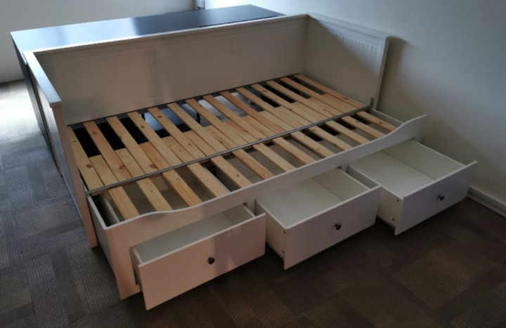 HEMNES Daybed frame with 3 drawers，with mattress(LIMITED QUANTITIES WHILE SUPPLIES LAST)
