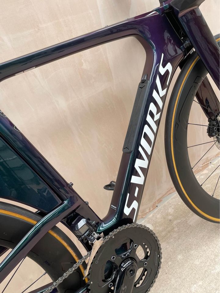 Limited edition s-works shiv 1/500 bikes Only been on road onceLimited edition s-works shiv 1/500 bikes