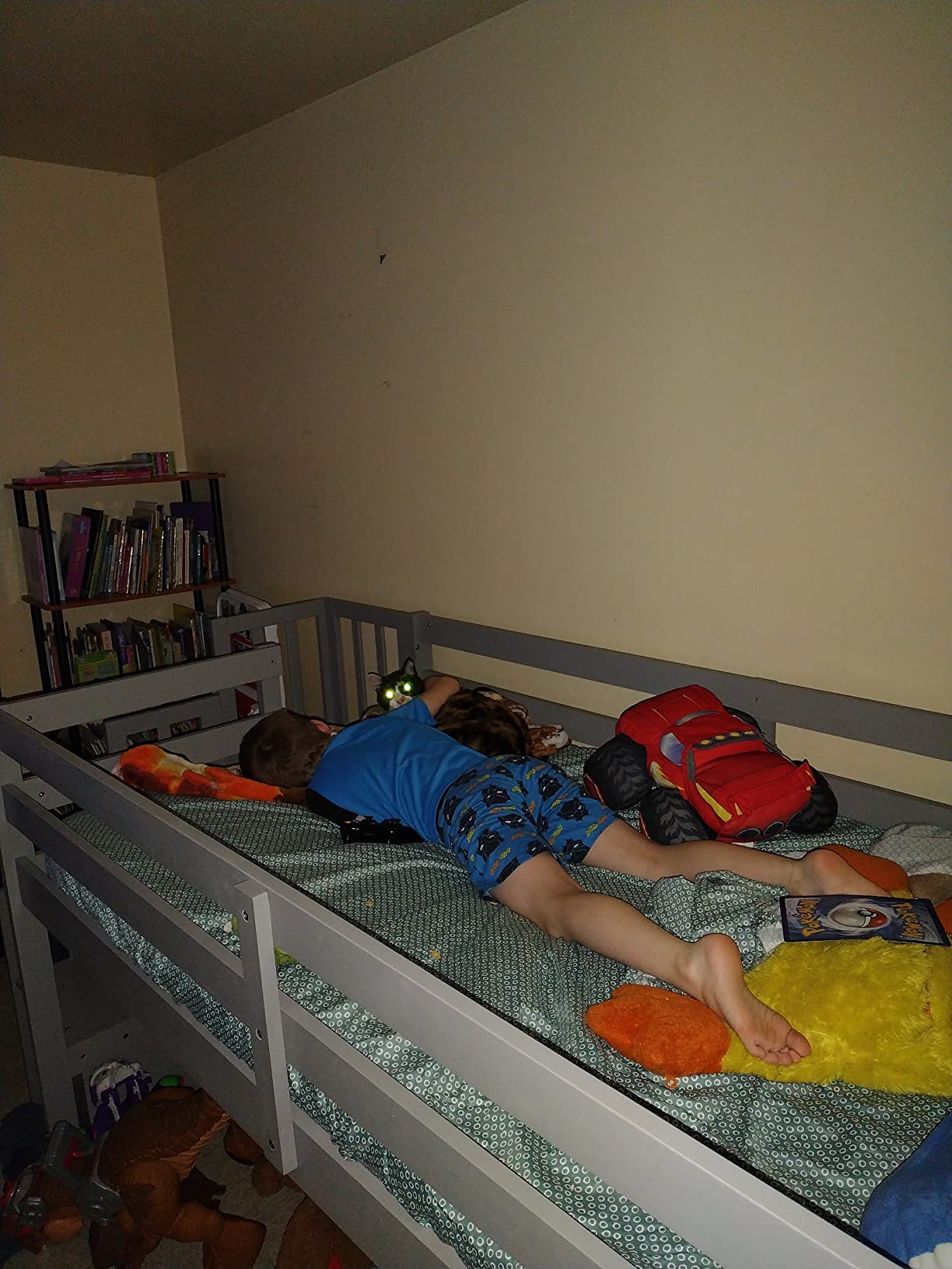 【Furniture】Bellemave Low Loft Beds with 3 Drawers Twin Loft Bed Frame with Cabinet & Bedside Tray Wood Farmhouse Loft Bed