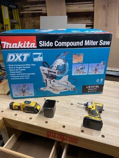 Makita Compound Mitre, Blue, 260 mm